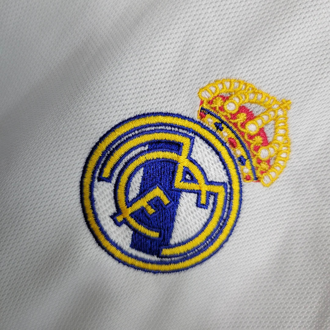 Equipamento principal do Real Madrid 2023/2024